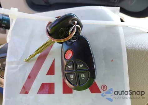 2011 Toyota Sienna Le V6 из США, поврежденный, VIN 5TDKK3DC4BS148984